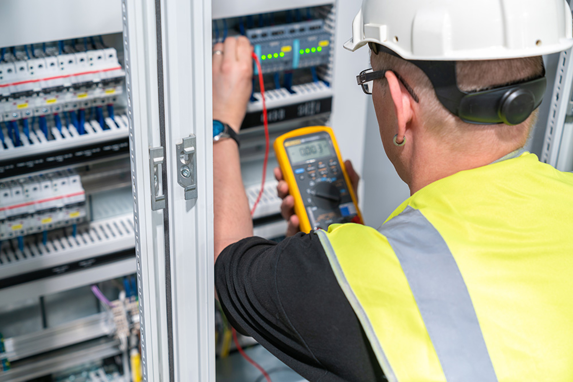 Elektroanlagen-Kontrolle bei Moderne Energiesysteme 360° GmbH in Besigheim